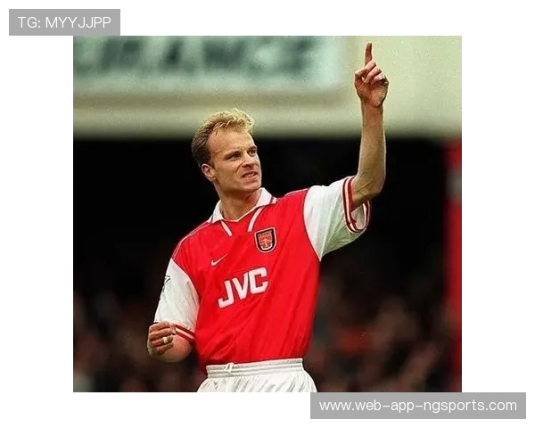 丹尼斯博格坎普的优雅艺术与阿森纳传奇时代的永恒记忆