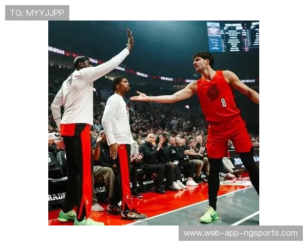 火箭主场迎战马刺年轻阵容激战四节上演逆转好戏