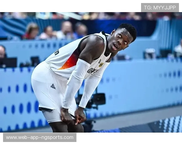 丹尼斯施罗德:从NBA新星到球队核心的成长之路 丹尼斯施罗德:从NBA新星到球队核心的成长之路