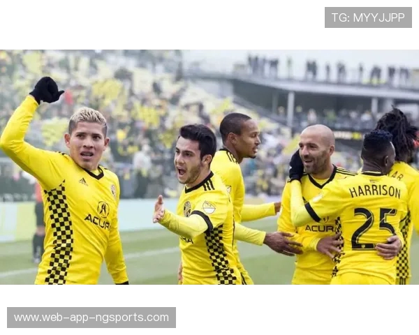 哥伦布机员与华盛顿联的精彩对决展现足球魅力与团队精神