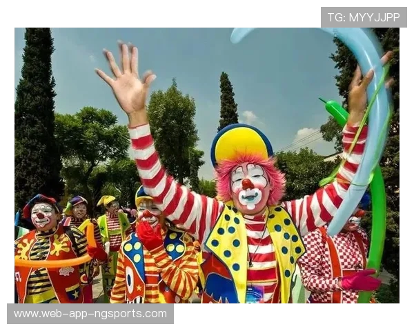 女王巡演盛况与斯旺西城市魅力的完美交融与碰撞